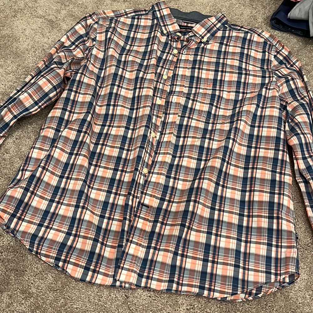 5/$18 Pink and blue plaid nautica button down
